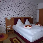 Ξενοδοχείο Wildunger Hof Mit Gemeinschaftskueche 3*