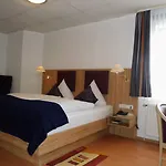 Wildunger Hof Mit Gemeinschaftskueche 3*