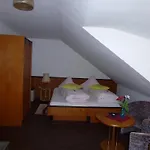 Wildunger Hof Mit Gemeinschaftskueche 3*